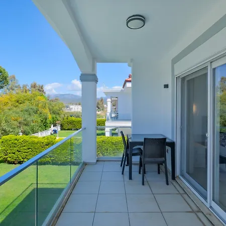 Calista Plaja Yakin Oezel Havuzlu Luex Villa *