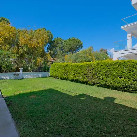 Villa Calista Plaja Yakin Oezel Havuzlu Luex *