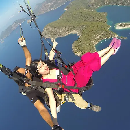 卡里斯1号别墅 *