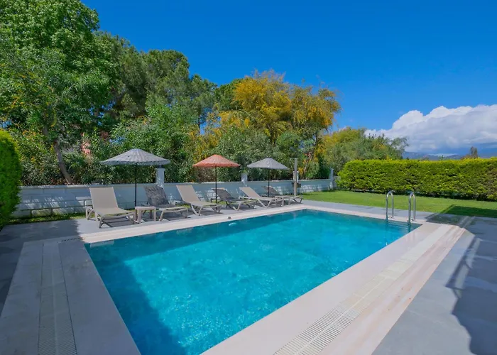 Calista Plaja Yakin Oezel Havuzlu Luex * Fethiye