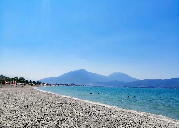 Calista Plaja Yakin Oezel Havuzlu Luex *