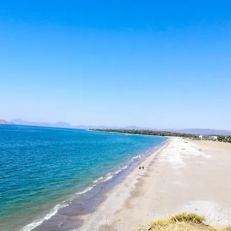别墅 Calista Plaja Yakin Oezel Havuzlu Luex