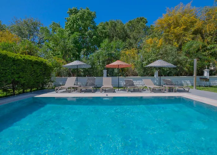 Calista Plaja Yakin Oezel Havuzlu Luex Willa