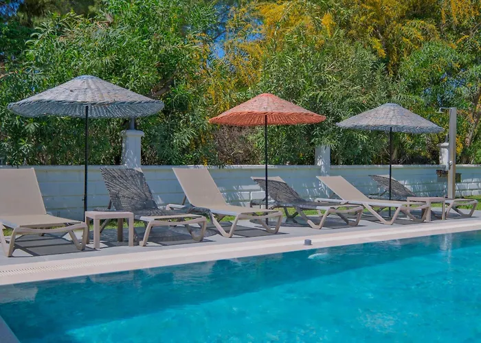 Calista Plaja Yakin Oezel Havuzlu Luex Fethiye