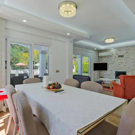 Fethiye Calista Plaja Yakin Oezel Havuzlu Luex Villa Fethiye